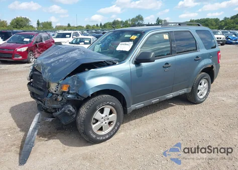 2012 Ford Escape Xlt z USA, uszkodzony, nr VIN 1FMCU9D73CKA33575